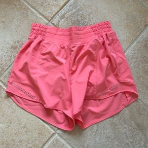 Lululemon Hotty Hot Shorts 4in